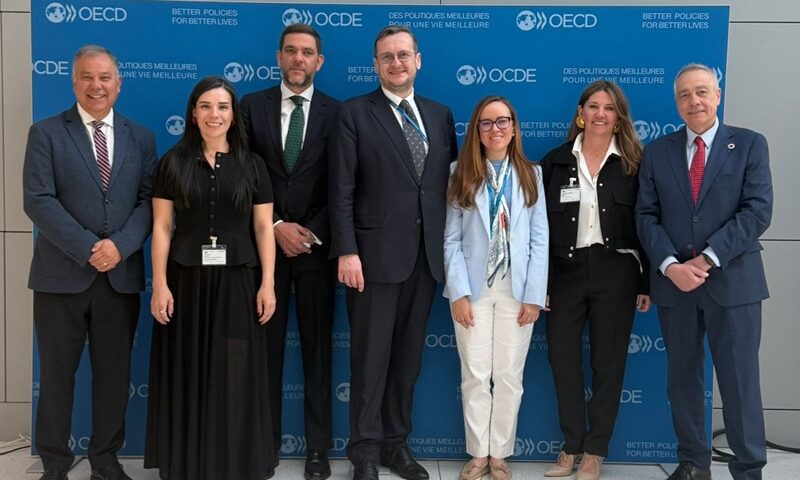 Barcelona refuerza en la OCDE su modelo de zona franca innovador y responsable<br><span style='font-size:18px;line-height:18px;font-weight:400'>El Consorci de la Zona Franca de Barcelona participó en el 2º Foro sobre la Lucha contra el Comercio Ilícito en París. La certificación OCDE y el proyecto DFactory consolidan a Barcelona como referente internacional de gobernanza y transparencia.</span>