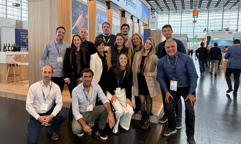 Bodegas mendocinas consolidan su presencia internacional en ProWein Düsseldorf 2026<br><span style='font-size:18px;line-height:18px;font-weight:400'>Nueve bodegas de Mendoza participaron en la feria internacional ProWein Düsseldorf 2026, acompañadas por ProMendoza. La misión comercial reforzó vínculos con compradores internacionales y proyectó nuevas oportunidades en el mercado europeo.</span>