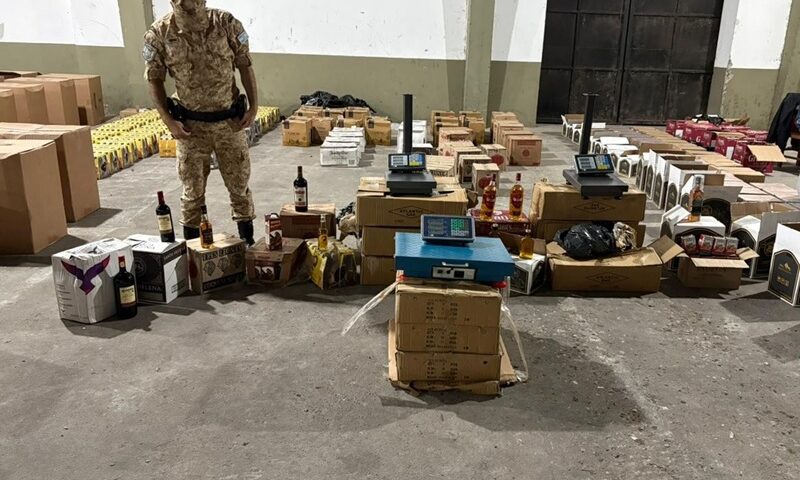 Prefectura secuestró cargamento ilegal en Chaco en el marco del Plan Paraná<br><span style='font-size:18px;line-height:18px;font-weight:400'>La Autoridad Naval Argentina secuestró en Barranqueras un cargamento ilegal valuado en más de 120 millones de pesos.</span>