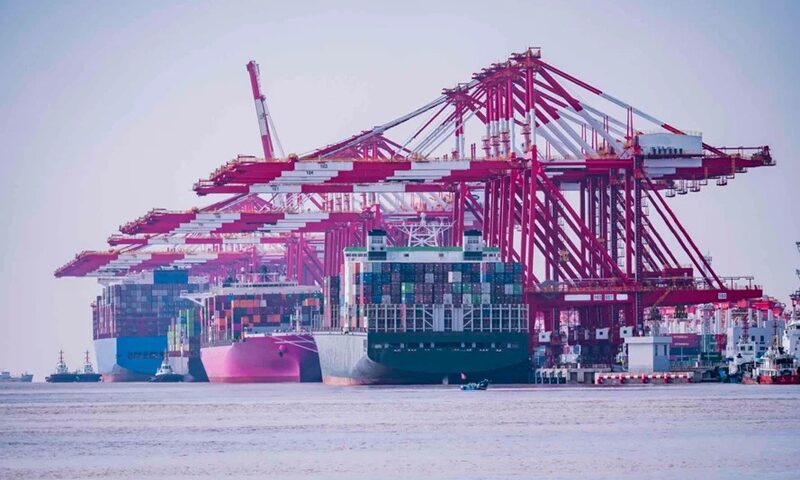 Transporte marítimo: tarifas spot transpacificas en alza<br><span style='font-size:18px;line-height:18px;font-weight:400'>El encarecimiento del combustible y los recargos de temporada dispararon las tarifas de contenedores en el Pacífico, mientras las navieras reportan pérdidas significativas en un contexto global marcado por la volatilidad energética.</span>