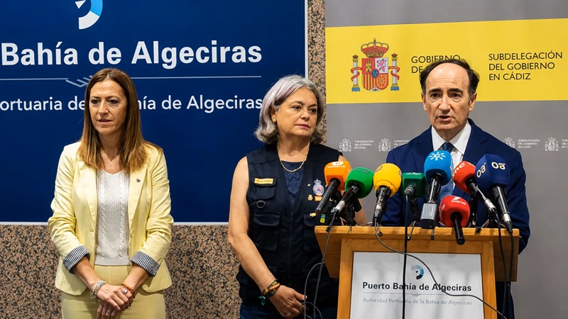 Puerto de Algeciras inicia la Operación Paso del Estrecho 2026 con control biométrico obligatorio<br><span style='font-size:18px;line-height:18px;font-weight:400'>La Operación Paso del Estrecho 2026 comenzó el 15 de junio en el Puerto de Algeciras. Con más de 750 personas desplegadas y la incorporación del sistema biométrico EES de la UE, se prevé un aumento del 3% en pasajeros y vehículos.</span>