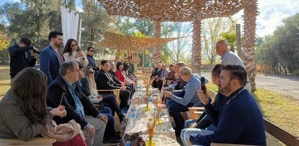 ProMendoza fortalece lazos con Minas Gerais<br><span style='font-size:18px;line-height:18px;font-weight:400'>Encuentro institucional con intendentes brasileños y SEBRAE en Bodega La Histórica, Maipú.</span>
