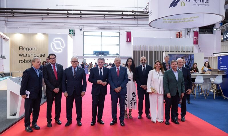 Barcelona proyecta innovación logística en el SIL 2026<br><span style='font-size:18px;line-height:18px;font-weight:400'>La feria internacional SIL Barcelona abrió su 28ª edición con más de 600 empresas y 250 ponentes, consolidando a la ciudad como epicentro global de la logística y la supply chain.</span>