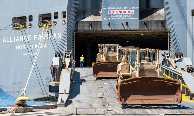 Maersk, a través de Farrell Lines, obtiene participación en contrato estratégico del Ejército de EE. UU.<br><span style='font-size:18px;line-height:18px;font-weight:400'>Farrell Lines, filial estadounidense de Maersk, fue seleccionada por el Comando de Transporte de EE. UU. para un contrato de sealift valorado en hasta 2.700 millones de dólares.</span>