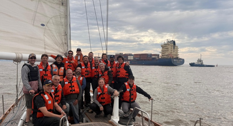 Futuros pilotos de yate realizaron prácticas de navegación en el Río de la Plata<br><span style='font-size:18px;line-height:18px;font-weight:400'>Quince alumnos realizaron una navegación de instrucción a bordo del PNA YR-7 “Esperanza”, con ejercicios en aguas abiertas, navegación astronómica con sextante y maniobras de navegación a vela.</span>