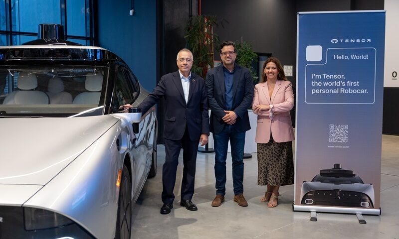 Tensor instala en DFactory Barcelona su apuesta por la movilidad autónoma basada en IA<br><span style='font-size:18px;line-height:18px;font-weight:400'>La compañía estadounidense, fundada en Silicon Valley y especializada en inteligencia artificial aplicada a la conducción autónoma, se incorpora al ecosistema industrial de DFactory Barcelona para desarrollar nuevas capacidades tecnológicas y reforzar la innovación en movilidad inteligente.</span>